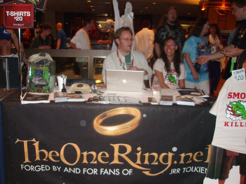 Dragon*Con 2007: Tolkien Track Highlights - TORN Table - 800x598, 106kB